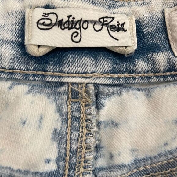 indigo Rein Acid Washed Distressed Cut Off Frayed Denim Jeans Shorts Size 3 - Picture 10 of 14